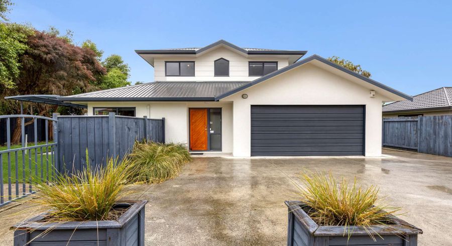  at 17 Woburn Place, Takaro, Palmerston North