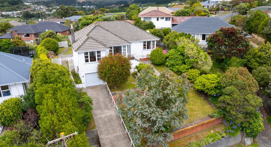  at 5 Larsen Crescent, Tawa, Wellington