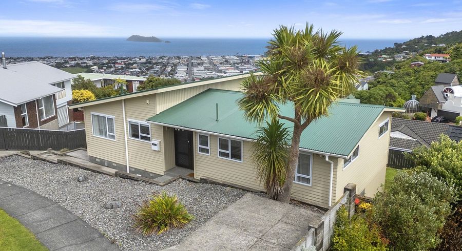  at 42 Mulberry Street, Maungaraki, Lower Hutt, Wellington