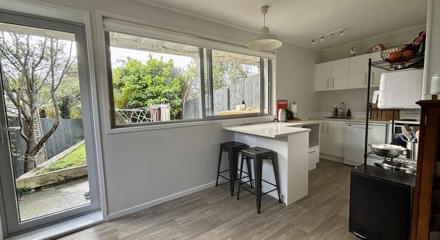  at 1/11 Taipari Road, Te Atatu Peninsula, Waitakere City, Auckland