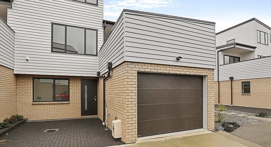  at 5/1 Manahau Lane, Flat Bush, Manukau City, Auckland