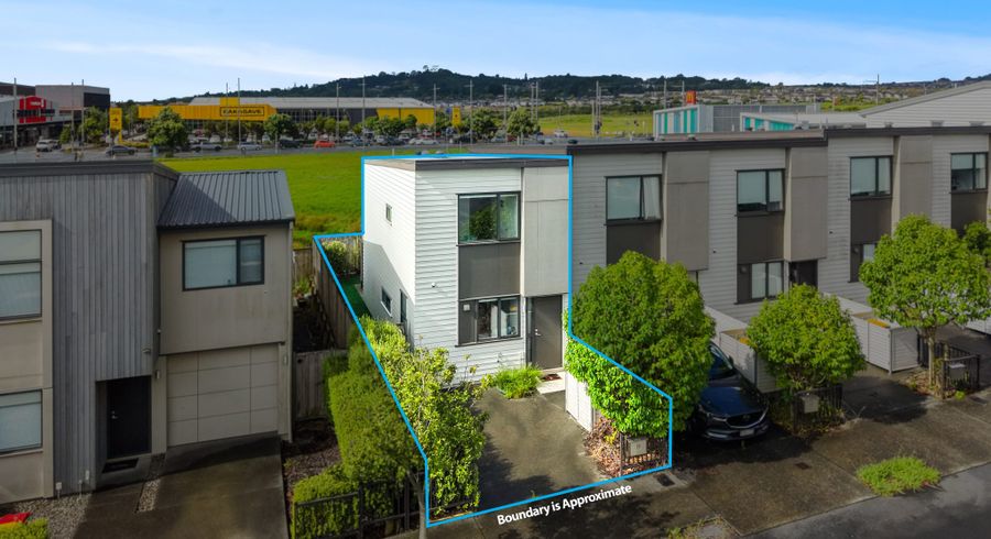  at 10 Kamana Road, Flat Bush, Manukau City, Auckland