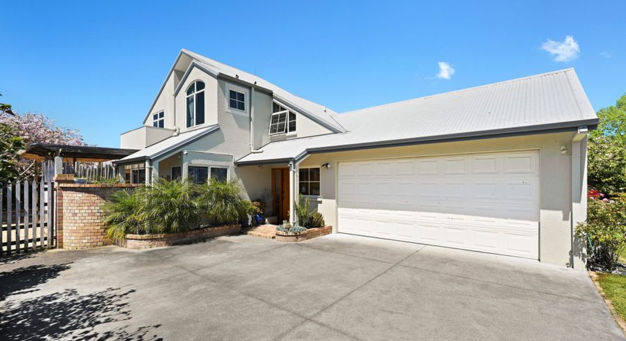  at 12 Dover Road, Saint Andrews, Hamilton, Waikato