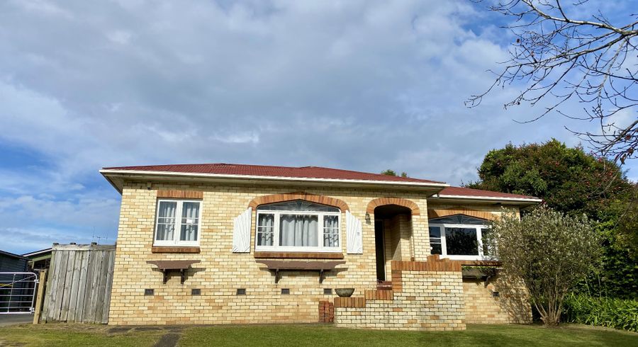 at 5 Kahikatea Drive, Melville, Hamilton