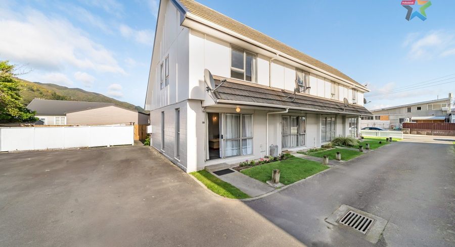  at 4D Flock Grove, Fairfield, Lower Hutt