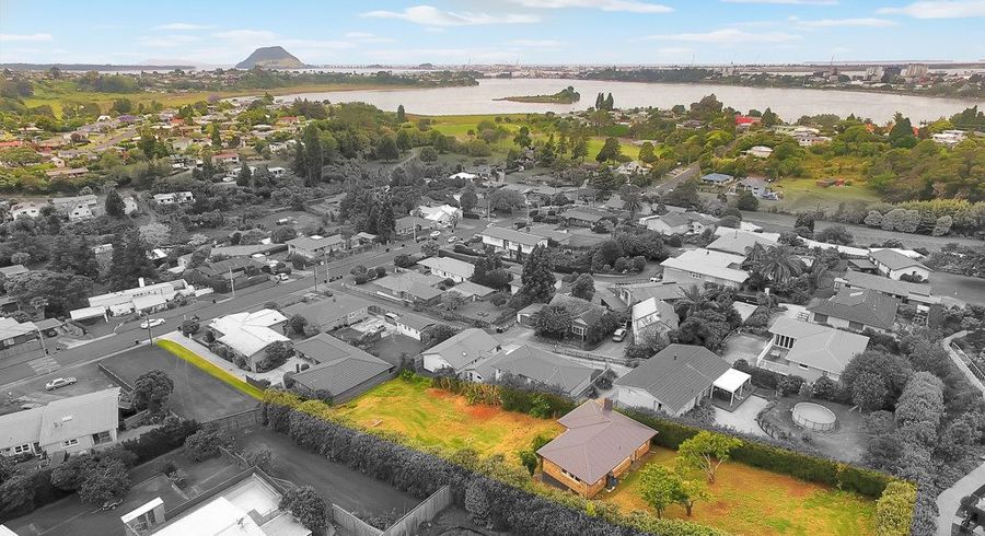  at 84 Sutherland Road, Brookfield, Tauranga, Bay Of Plenty