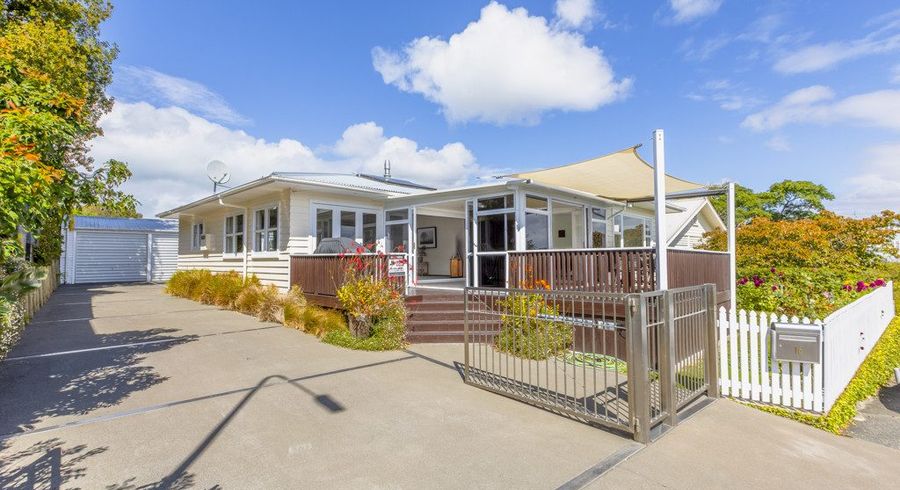  at 16 Gladstone Road, Bluff Hill, Napier, Hawke's Bay