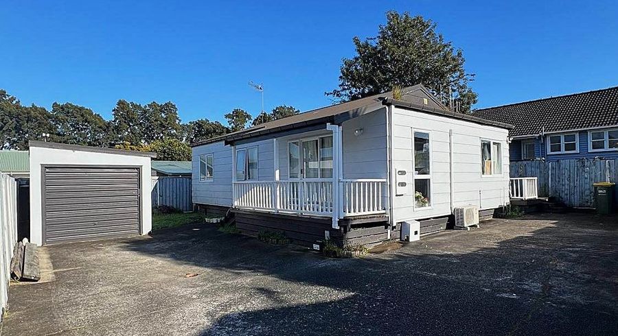  at 24C Huia Avenue, Forest Lake, Hamilton 