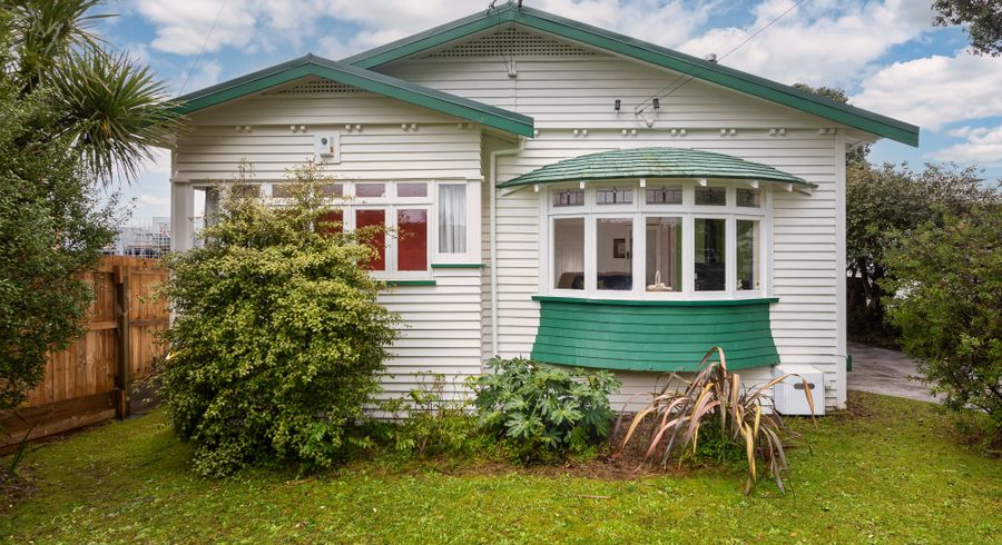  at 5 Leone Terrace, Mount Albert, Auckland