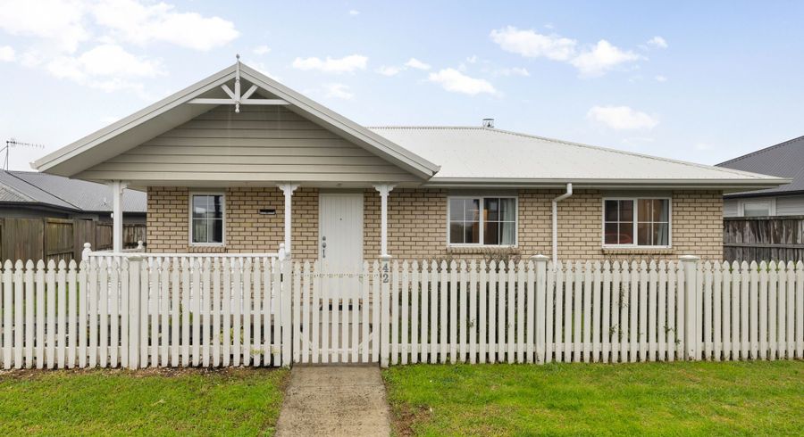  at 42 Queens Park Crescent, Frankton, Hamilton, Waikato