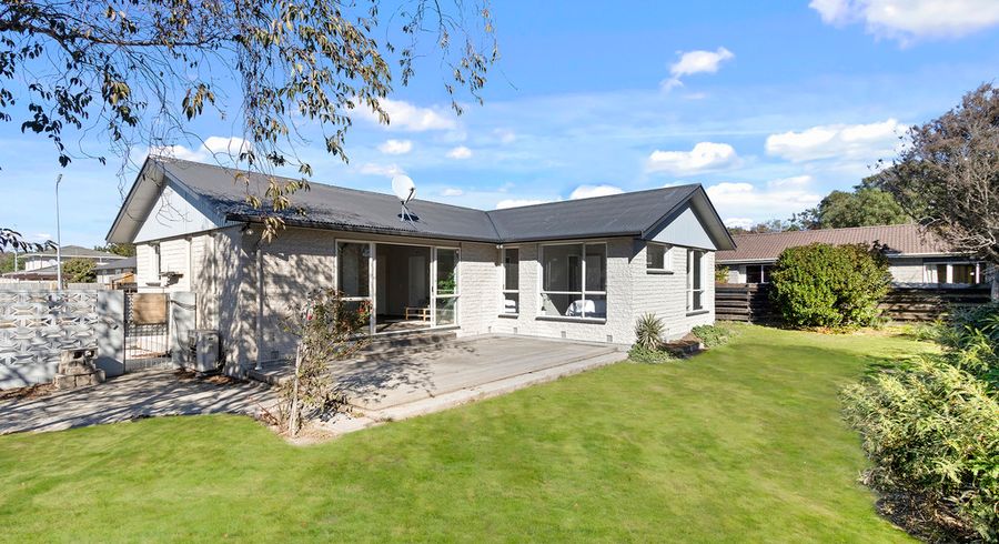 at 15 Farnborough Street, Aranui, Christchurch