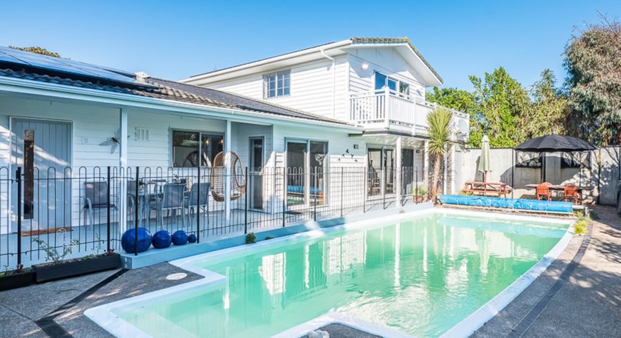  at 6 Hicks Crescent, Waikanae Beach, Waikanae