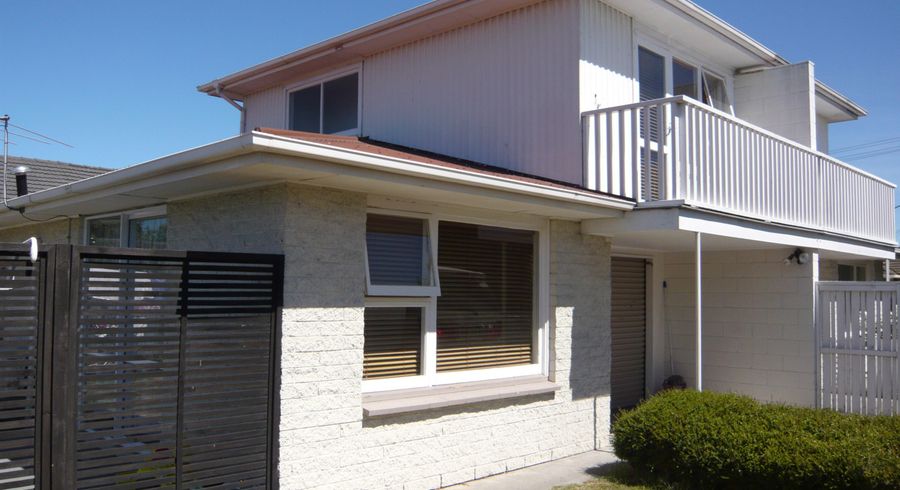  at 2/11 Amyes Road, Hornby, Christchurch