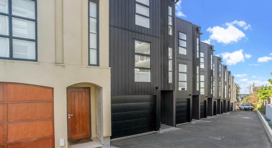  at 39D Garnet Road, Westmere, Auckland