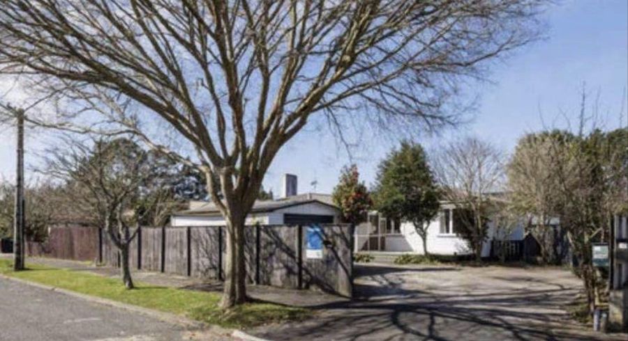  at 60 Southsea Crescent, Silverdale, Hamilton