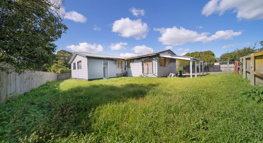  at 90 Chelburn Crescent, Mangere East, Manukau City, Auckland