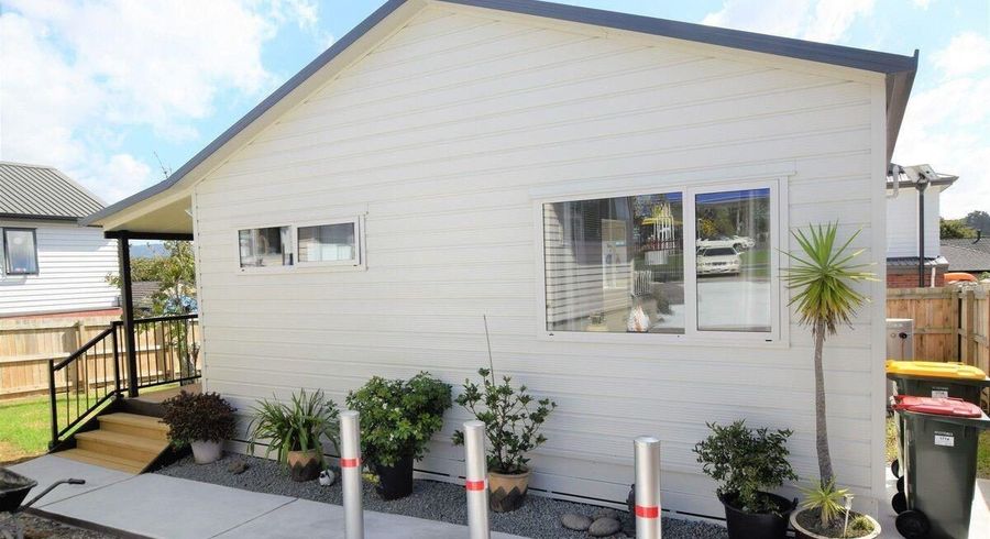  at Henderson, Waitakere City, Auckland