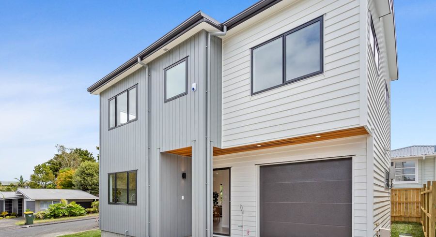  at 9A Totara Grove, Hillcrest, Auckland