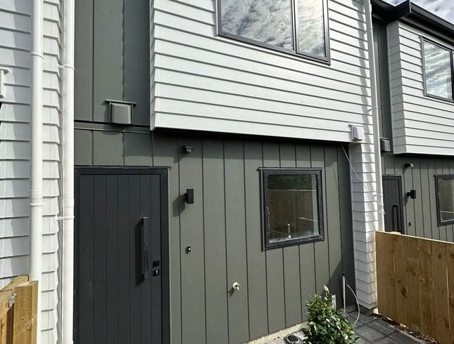  at 4/8 Valron Rd, Te Atatu South, Waitakere City, Auckland