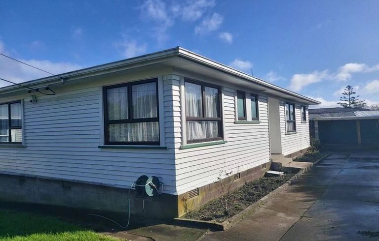  at 72 Sylvan Crescent, Te Atatu South, Waitakere City, Auckland