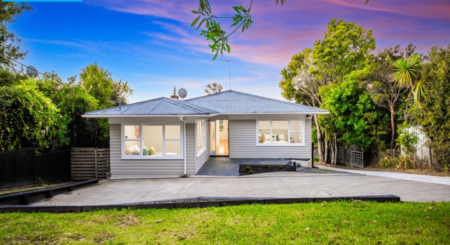  at 42 Upper Harbour Drive, Greenhithe, Auckland