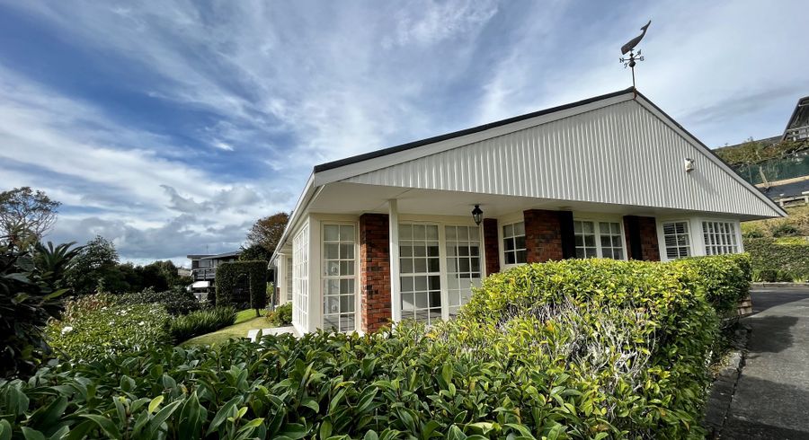  at 1/18 Chilton Place, Mellons Bay, Auckland