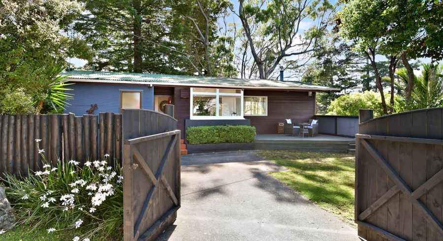  at 204 Wade River Road, Wade Heads, Whangaparaoa