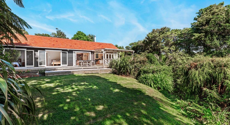  at 2 Tawari Road, Henderson Valley, Waitakere City, Auckland