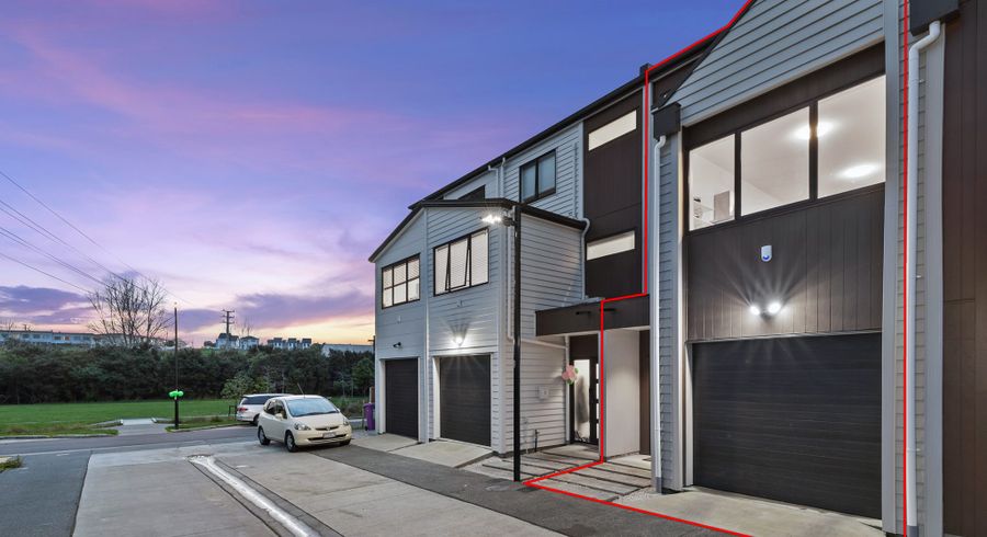  at 5 Bloom Crescent, Sunnyvale, Waitakere City, Auckland