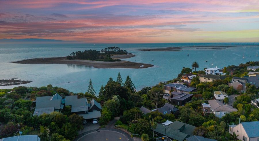  at 8 The Cliffs, Britannia Heights, Nelson, Nelson / Tasman