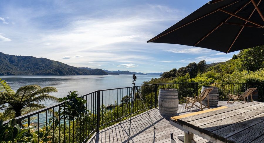  at 2047 Queen Charlotte Drive, Ngākuta Bay, Picton