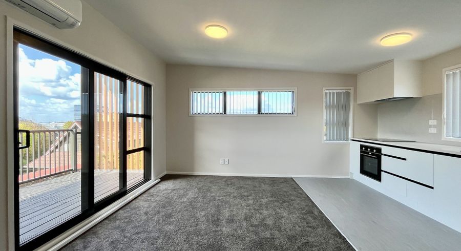  at 4/6 Hamlin Road, Mount Wellington, Auckland City, Auckland