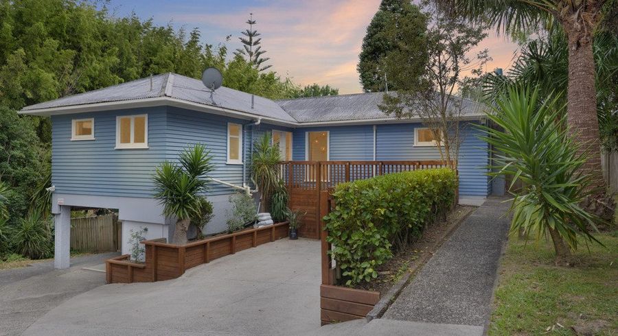  at 24 Kingdale Road, Henderson, Waitakere City, Auckland