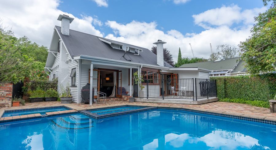  at 8 Riro Street, Hamilton East, Hamilton