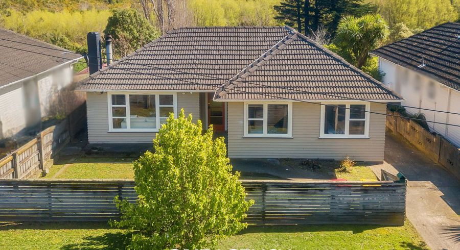  at 90 Wood Street, Wainuiomata, Lower Hutt, Wellington