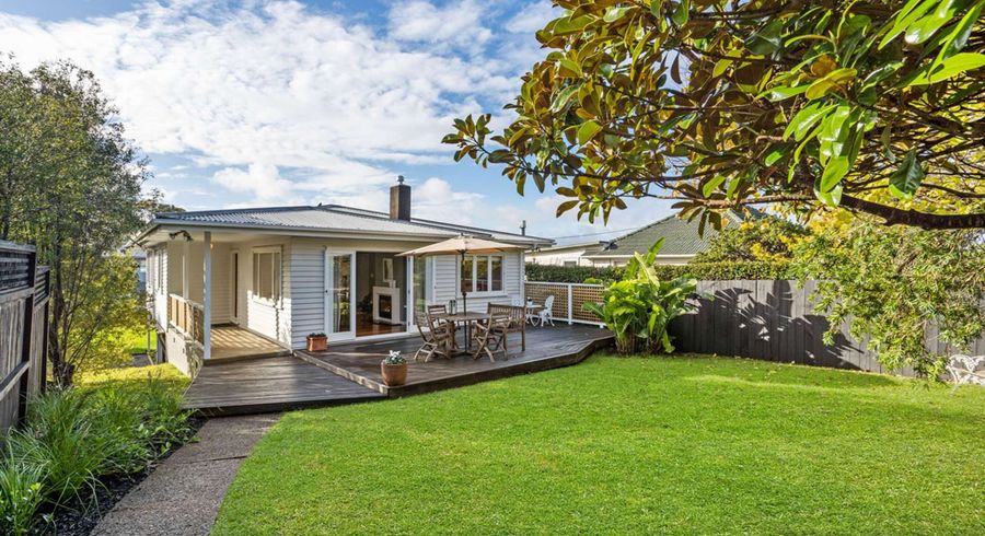  at 16 Paddington Street, Glen Innes, Auckland City, Auckland