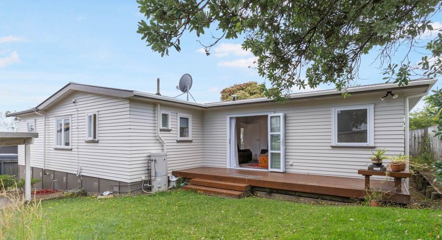  at 1/31 Lavelle Road, Henderson, Waitakere City, Auckland