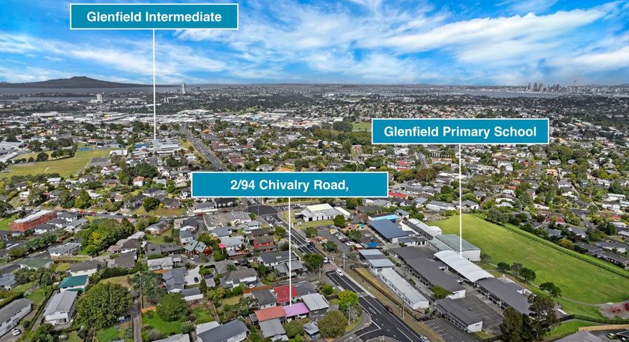  at 2/94 Chivalry Road, Glenfield, North Shore City, Auckland