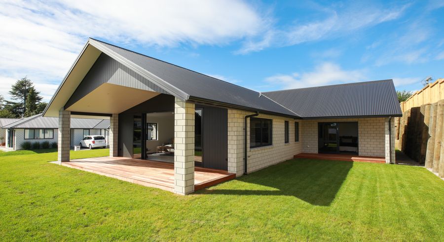  at 2/12 Whitmore Street, Kihikihi, Te Awamutu