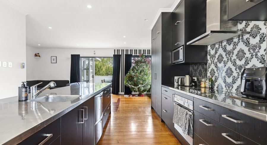  at 37 Somerset Street, Brooklands, New Plymouth