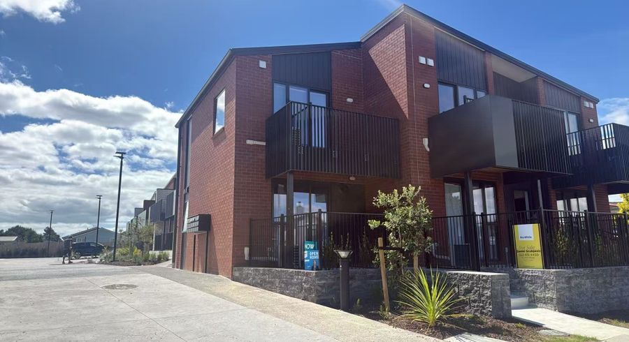  at 10 & 12 Humphreys Place, Mangere, Manukau City, Auckland