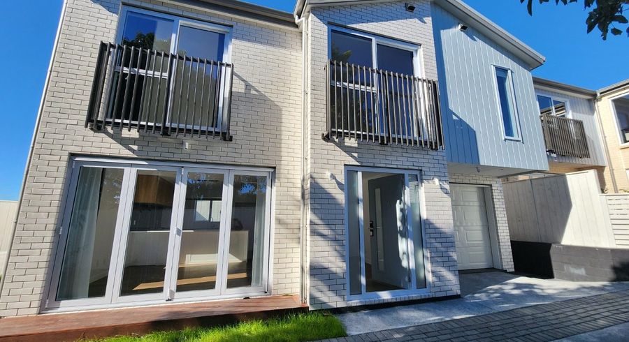  at 39C Waiohua Road, Greenlane, Auckland City, Auckland