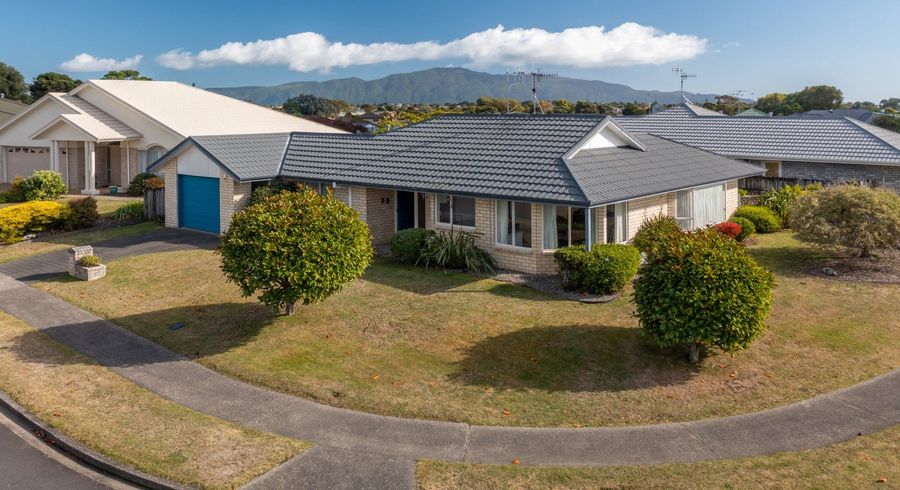  at 2 Crown Hill, Paraparaumu
