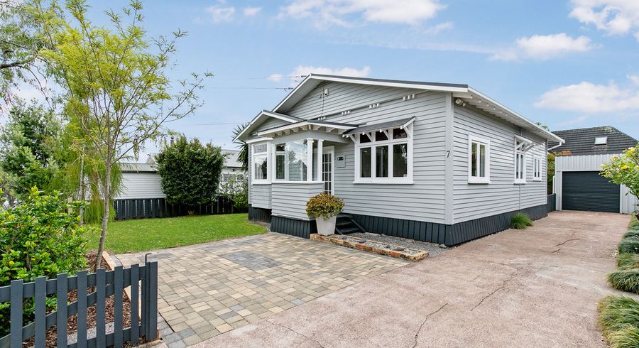  at 7 Fir Street, Waterview, Auckland