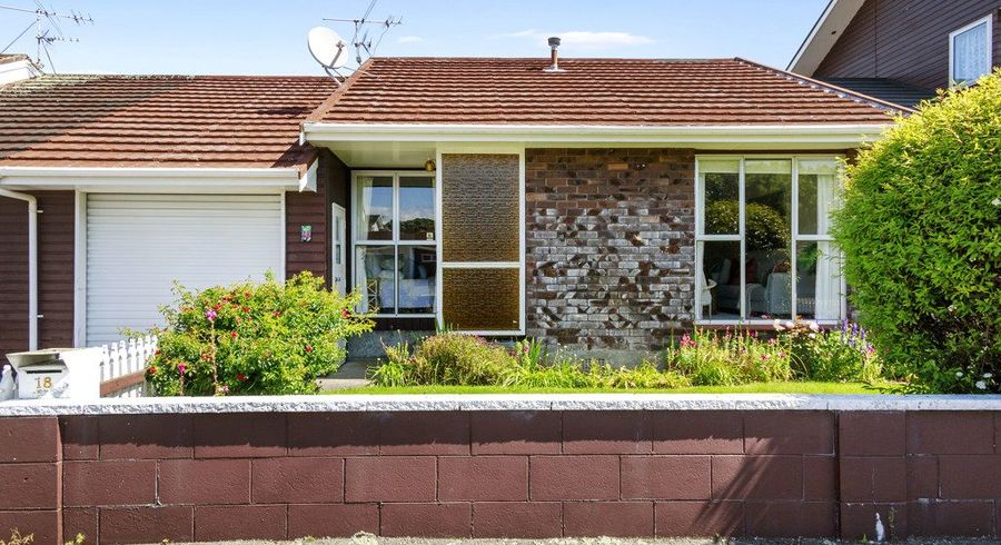  at 2/18 Nikau Grove, Woburn, Lower Hutt