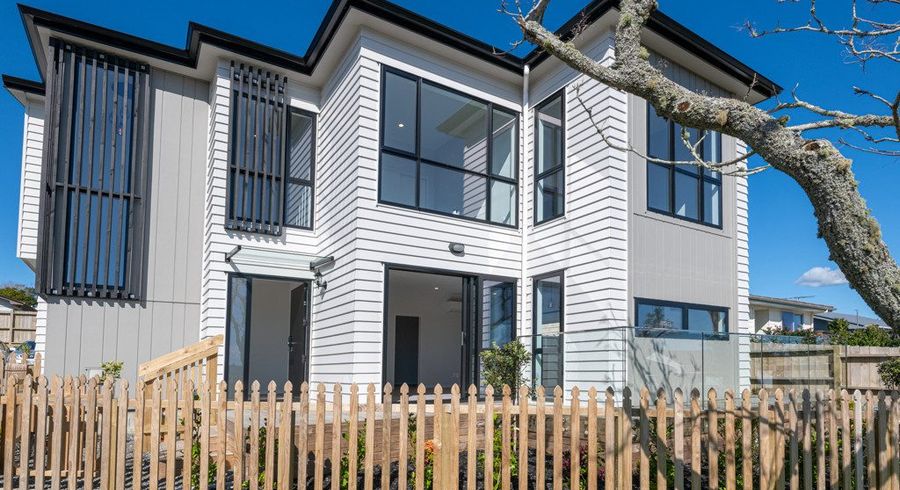  at 11A Merida Place, Unsworth Heights, North Shore City, Auckland