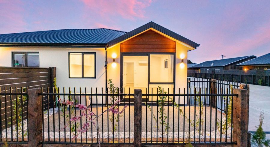  at 2/213 Gordon Road, Mosgiel, Dunedin, Otago