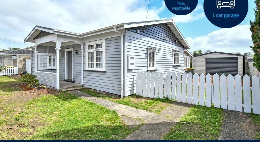  at 1/2 Onslow Road, Papakura, Auckland