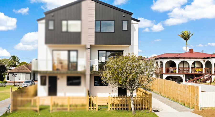  at 2/40 St Leonards Road, Kelston, Waitakere City, Auckland