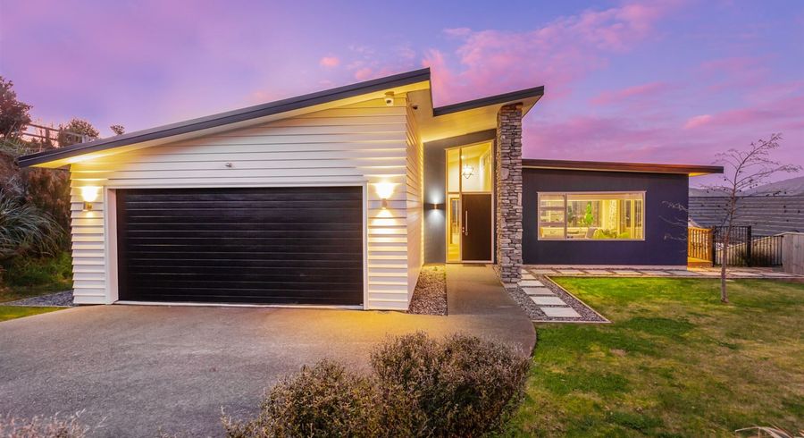  at 20 Madeira Close, Whitby, Porirua